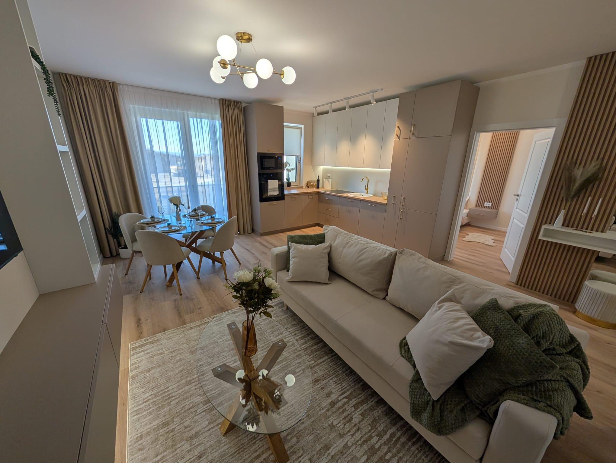 FLH - Golden Gallery